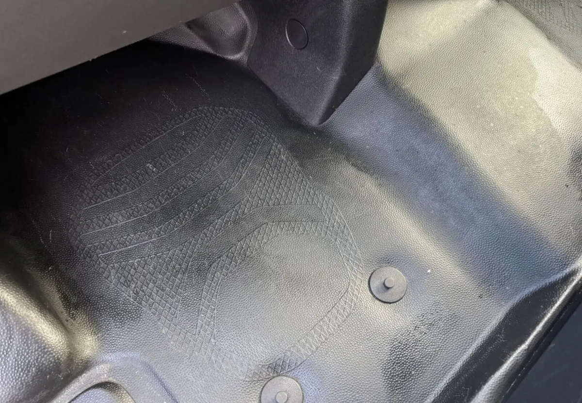 2022 Ford Transit Dropside Van - Image 3