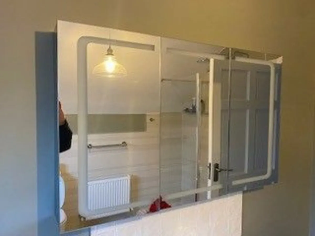 Elegant Bathroom Cabinet - LED - Shaver Socket - Image 4