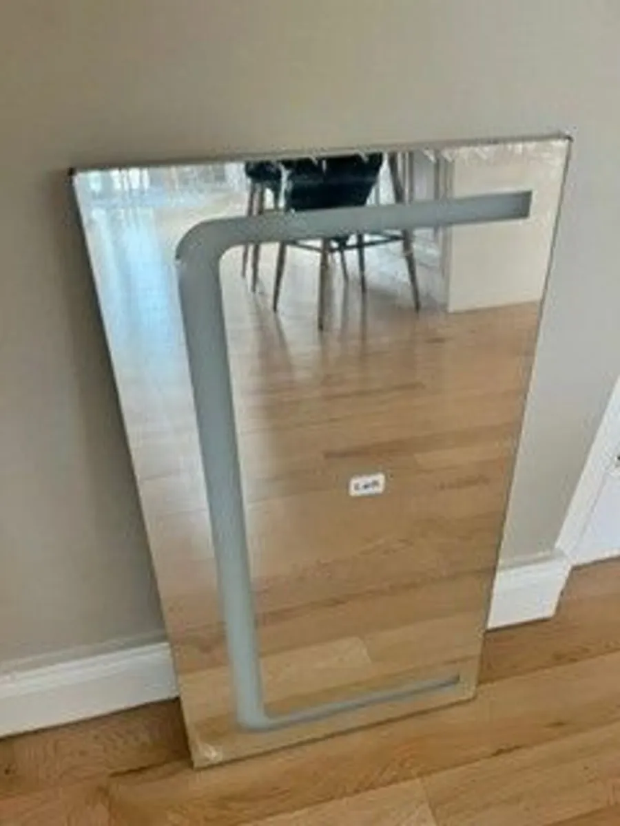 Elegant Bathroom Cabinet - LED - Shaver Socket - Image 3