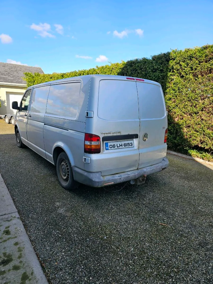 VW Transporter - Image 2