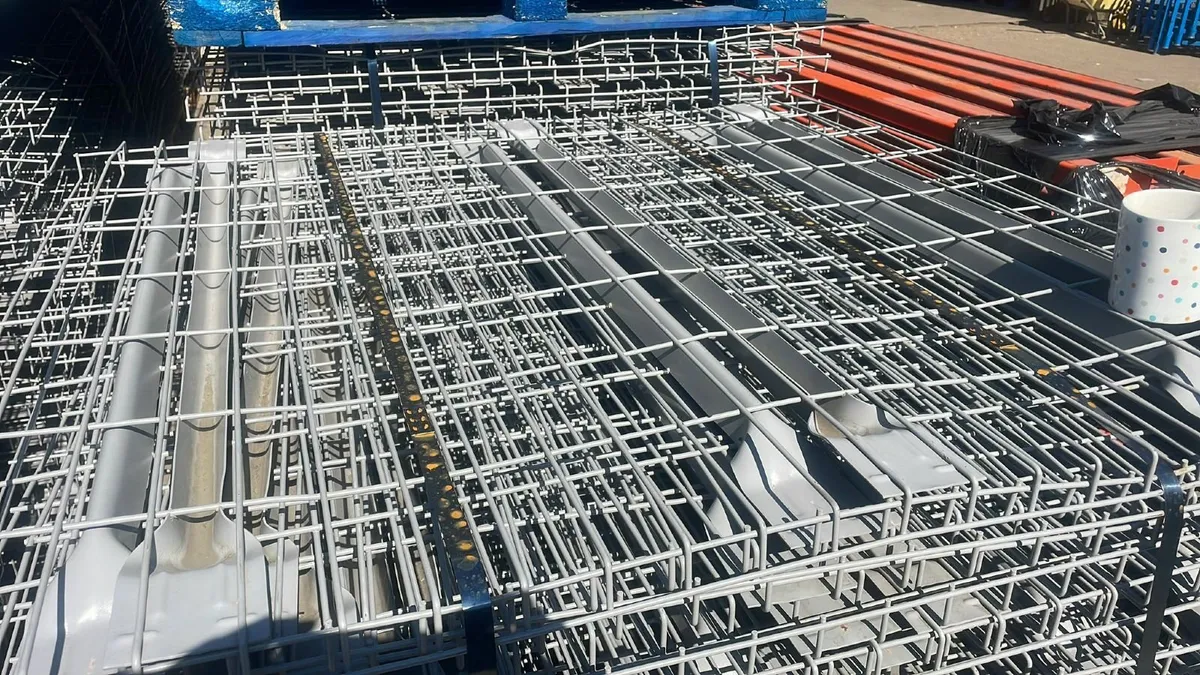 Used Mesh Decking For Pallet Racking - Image 1