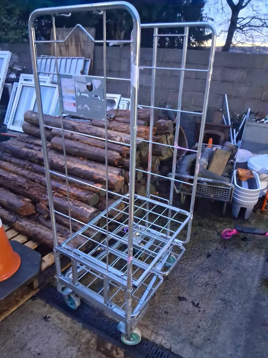 4 weel push troley - Image 1