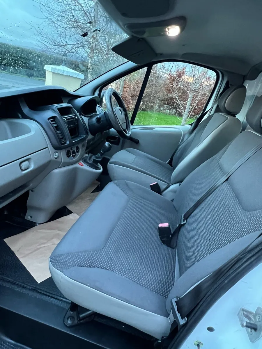 Vauxhall Vivaro traffic primastar - Image 4