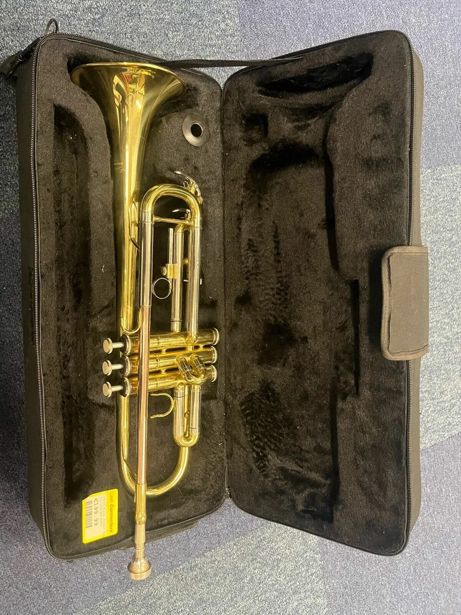 Elkhart 100TR Student Trumpet With Case - Image 2