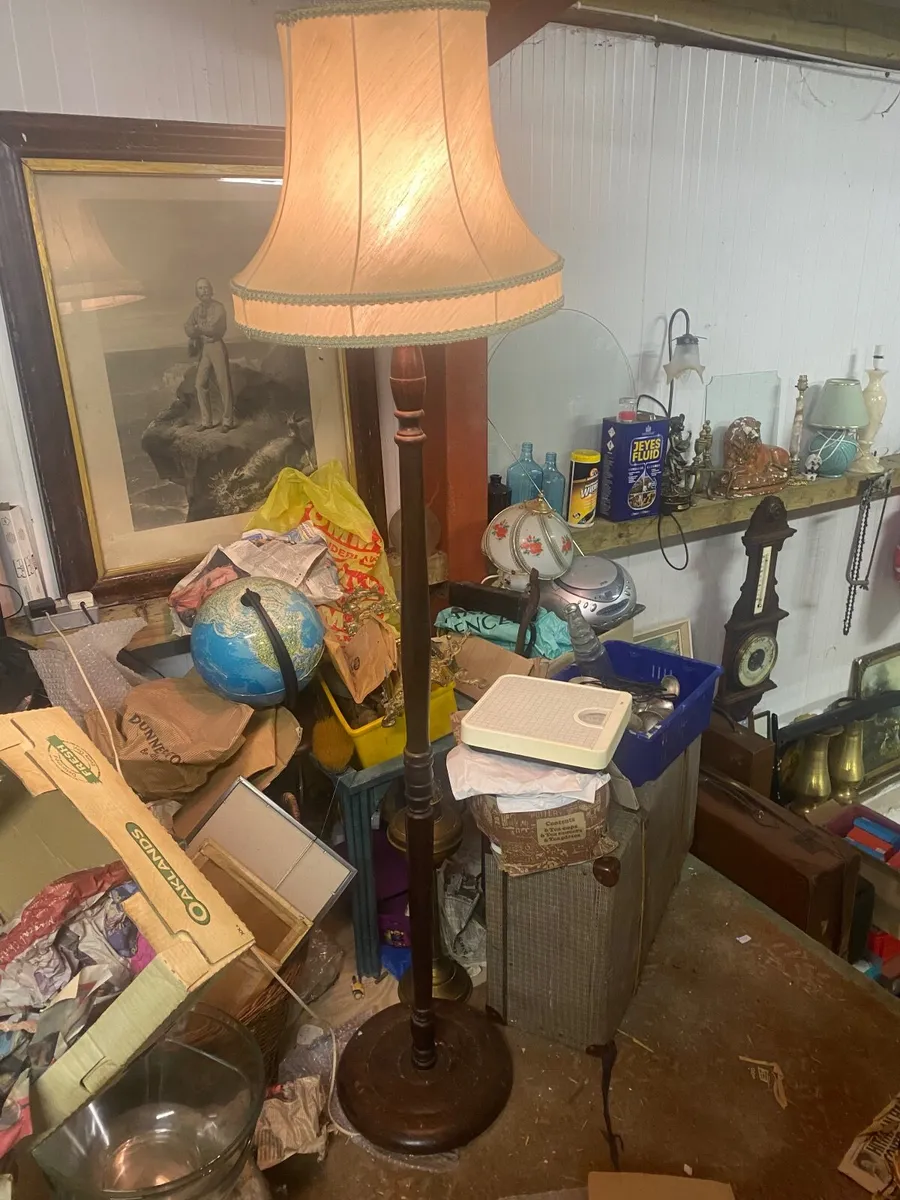 Tall floor lamp and shade - Image 1