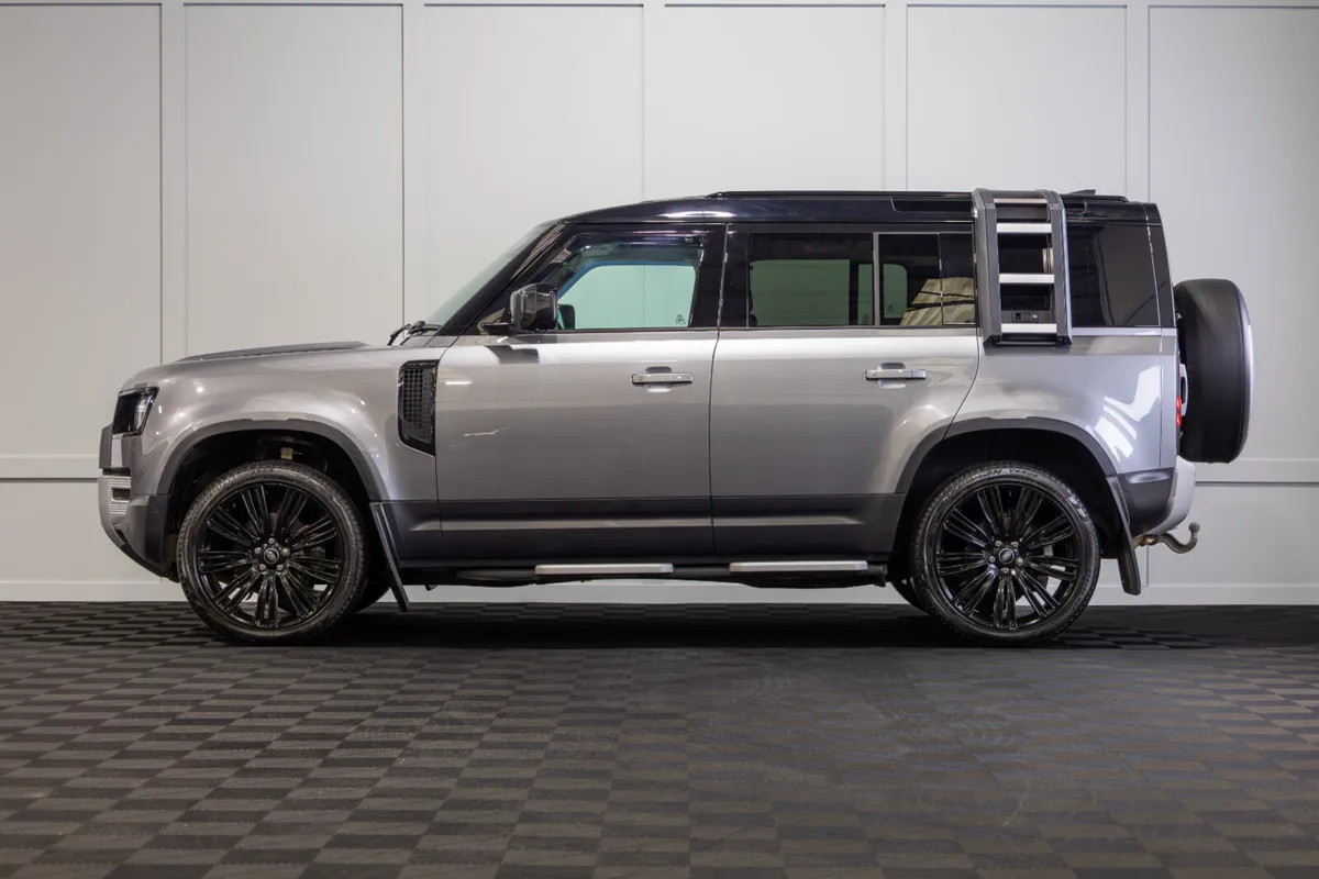 222 Land Rover Defender S D250 2 Seat Commercial - Image 3