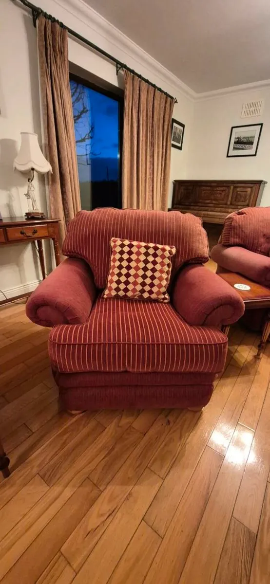 Suite of furniture - Image 4