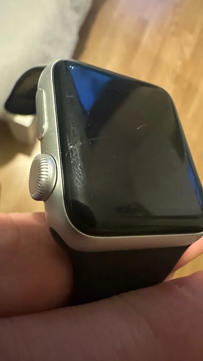 Apple Watch Series 3 - Image 2