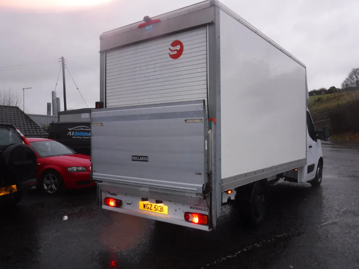 Renault Master 2022 13ft Luton box with tail lift - Image 4