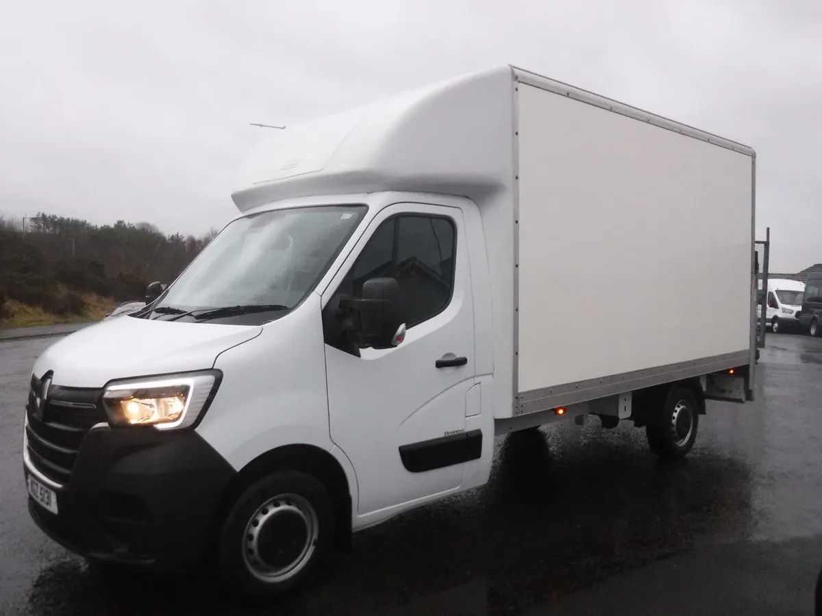 Renault Master 2022 13ft Luton box with tail lift - Image 1