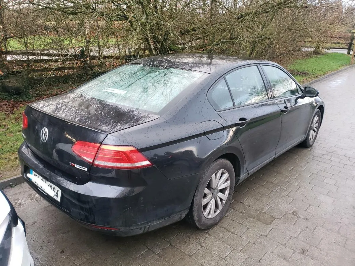 2015 Volkswagen Passat Breaking - Image 2