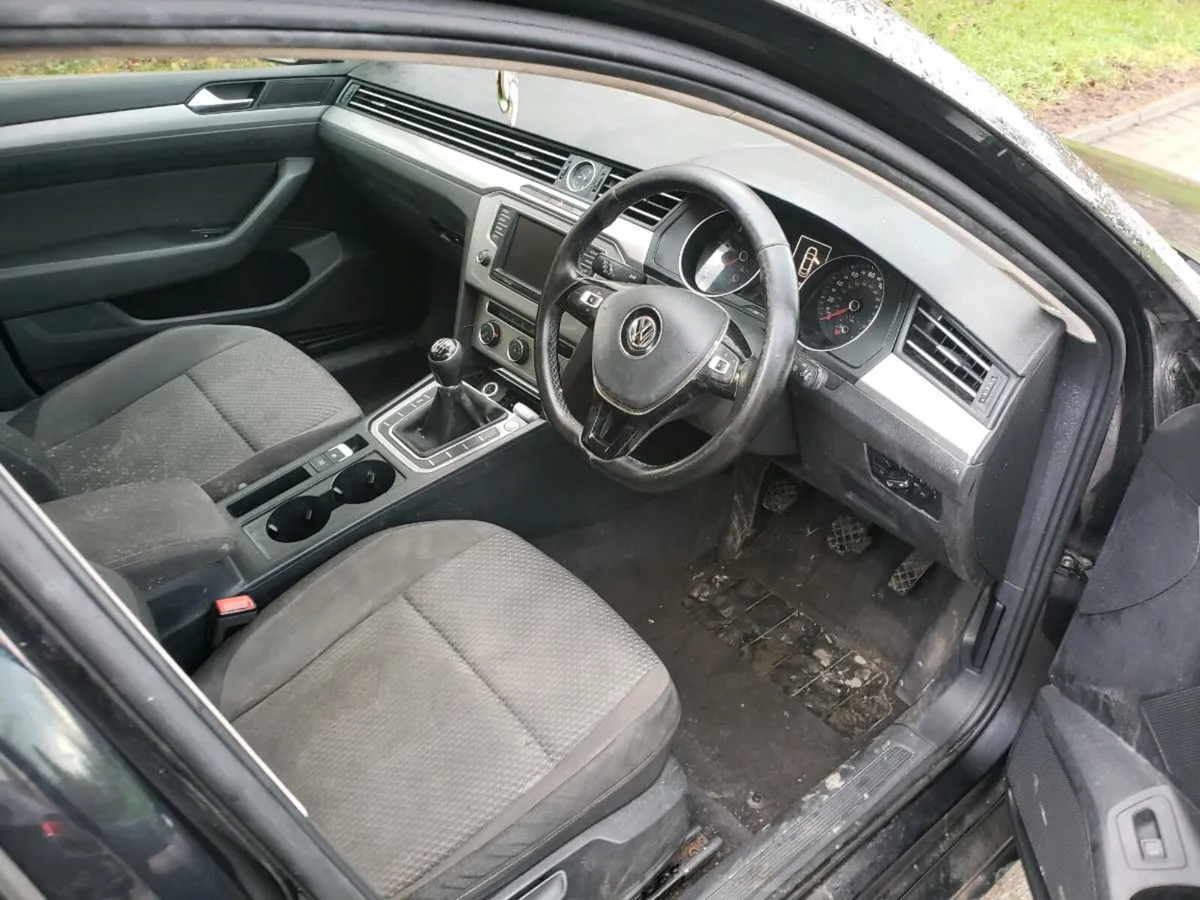 2015 Volkswagen Passat Breaking - Image 3