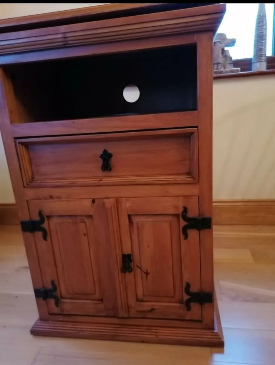 TV/Video Unit - Image 3