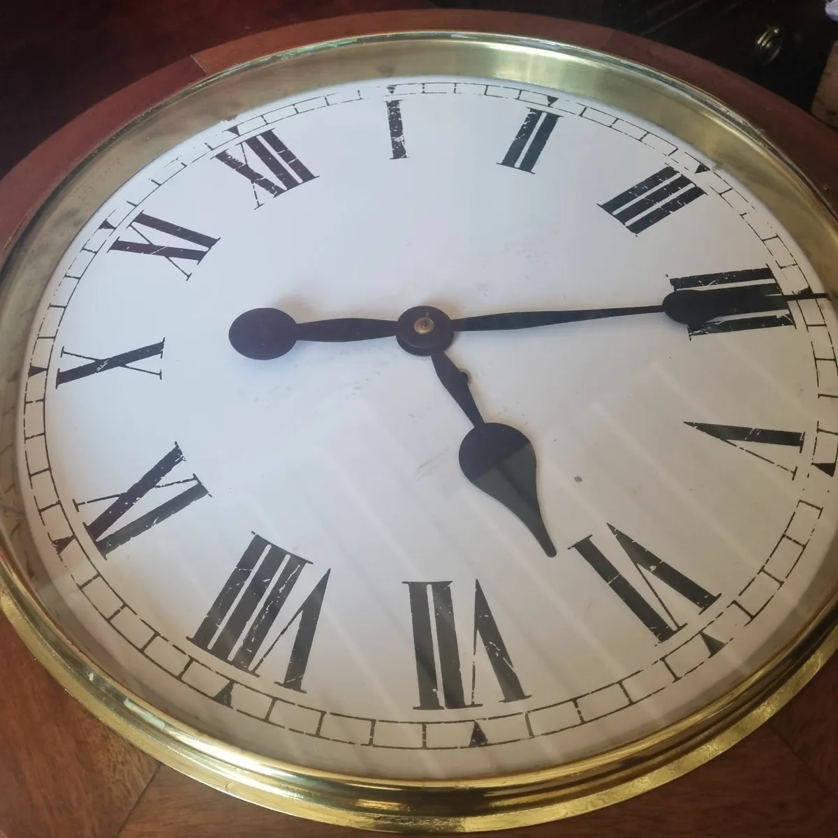 2 ft wide large victorian fusee wall clock - Image 3