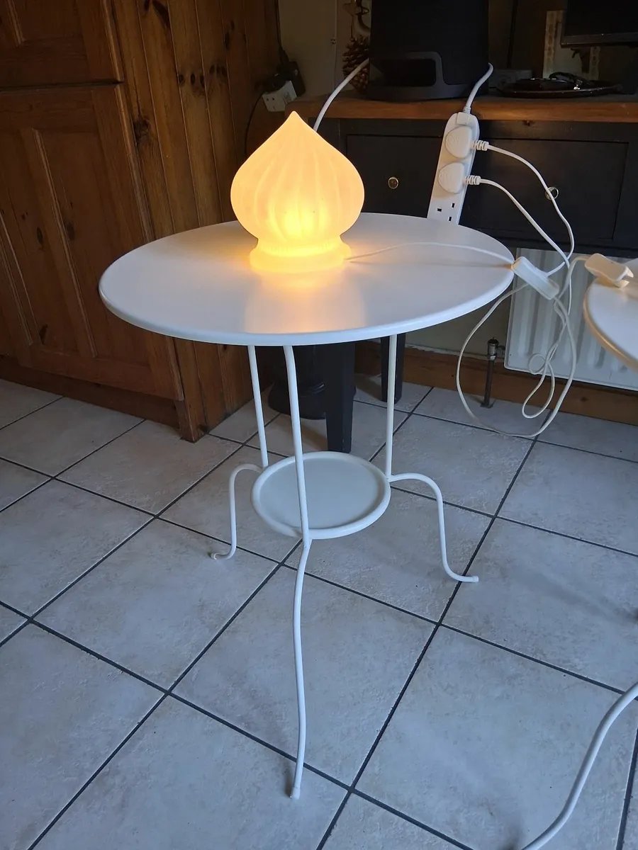 Bedside tables x2 . Glass lamps x 2 - Image 4