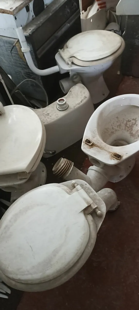 Low Level Toilets & Cisterns - Image 1