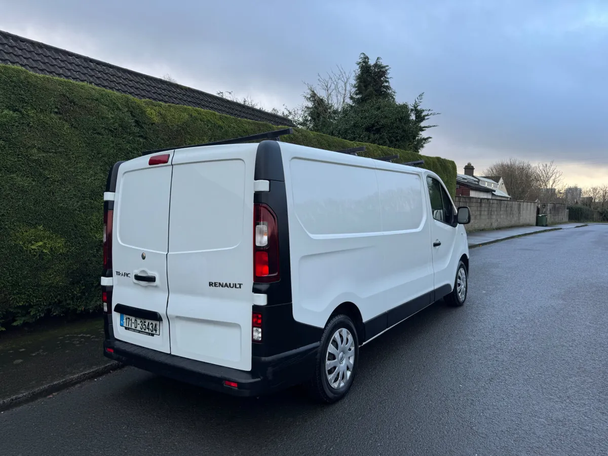Renault Trafic lwb cvrt + tax - Image 2