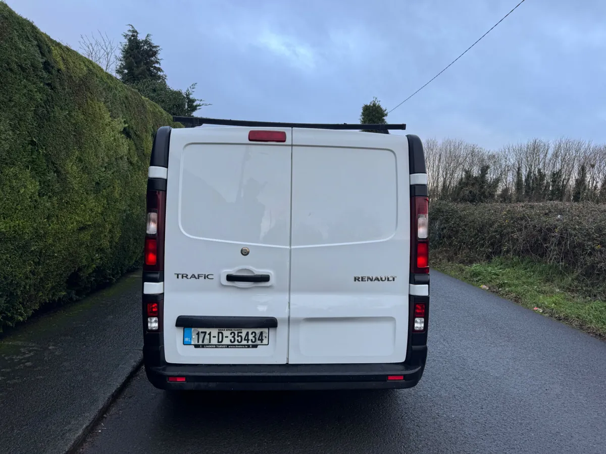 Renault Trafic lwb cvrt + tax - Image 3