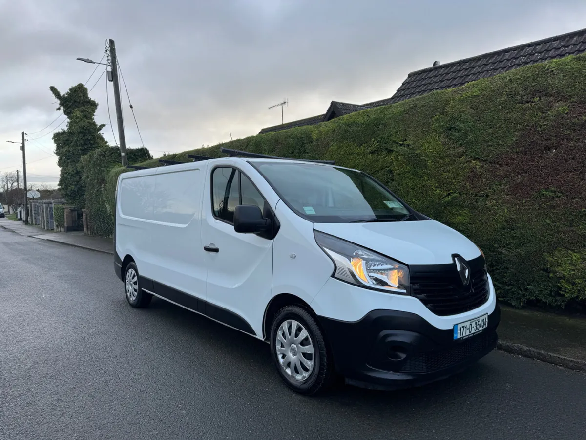 Renault Trafic lwb cvrt + tax - Image 1