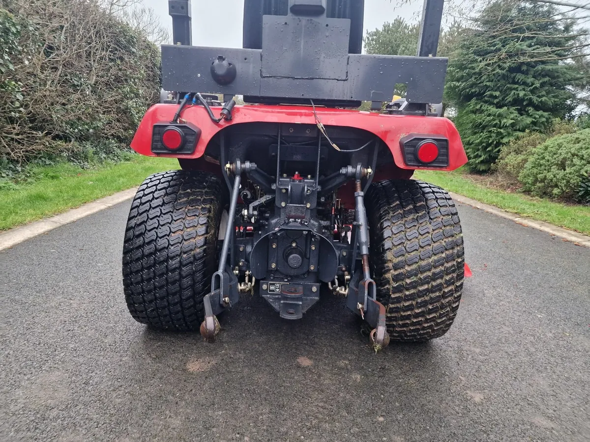 Shibaura SX26 Compact Tractor ride on mower - Image 4