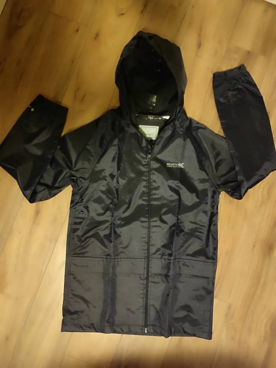 Regatta waterproof rain jacket and trousers x 2 - Image 2