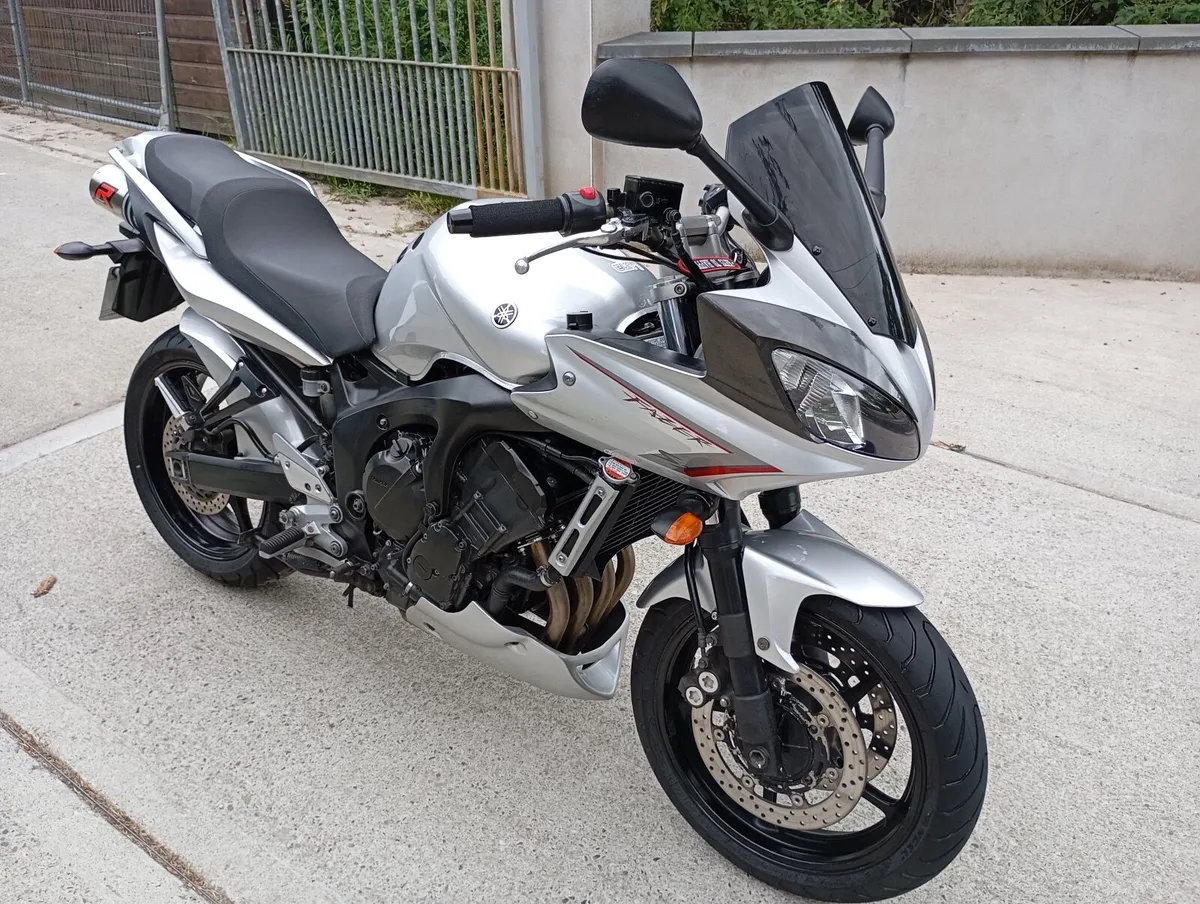 YAMAHA FZ6 Fazer - Image 1