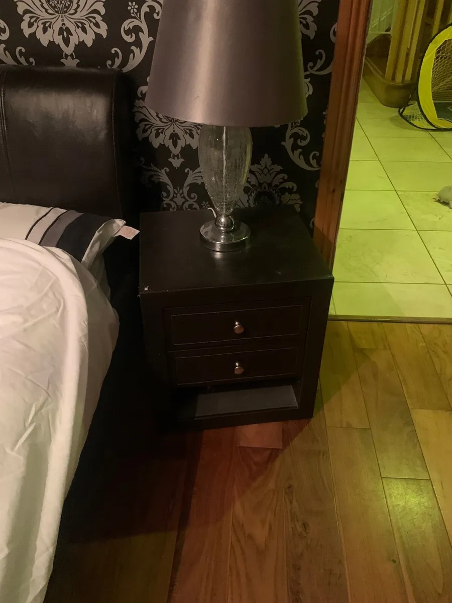 Double Bed - Image 3