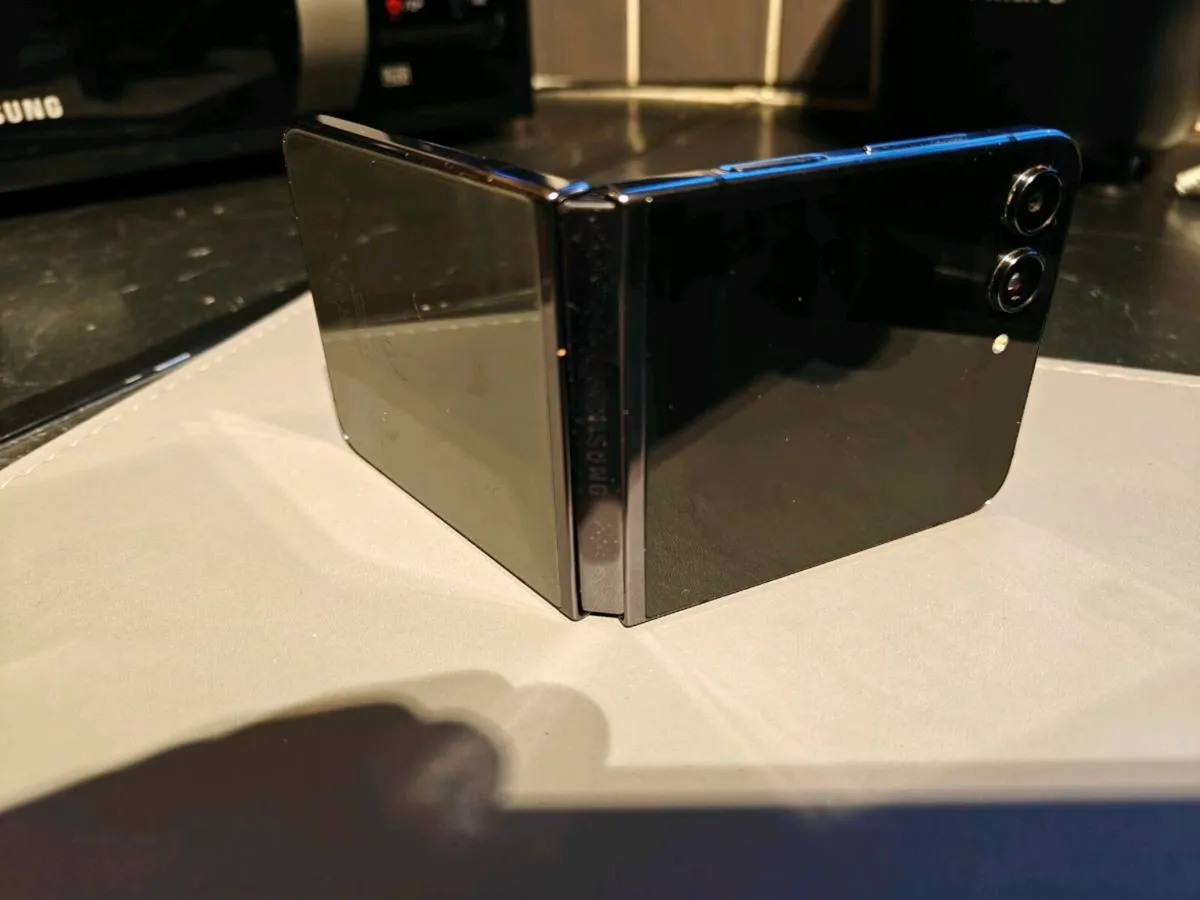 Samsung flip 5 - Image 2