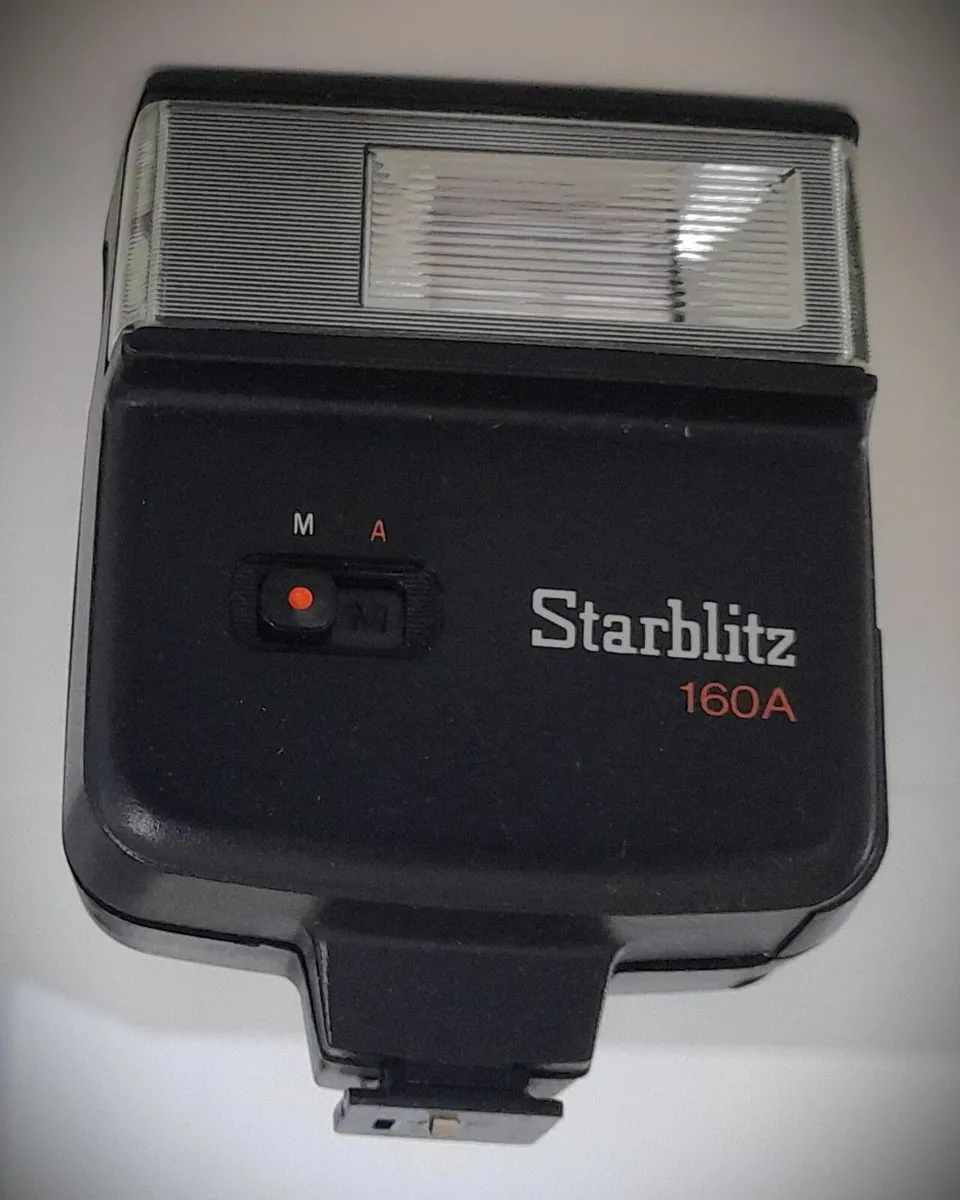 Starblitz 160A Auto Flash in Box with Instructions - Image 4