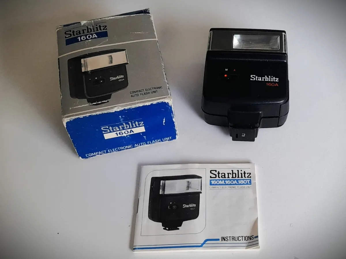 Starblitz 160A Auto Flash in Box with Instructions - Image 1