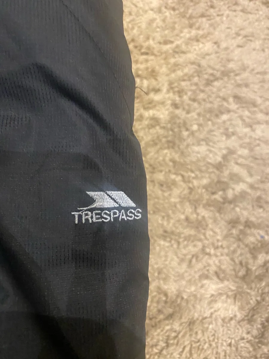 Ski Jacket & Trousers - Image 3