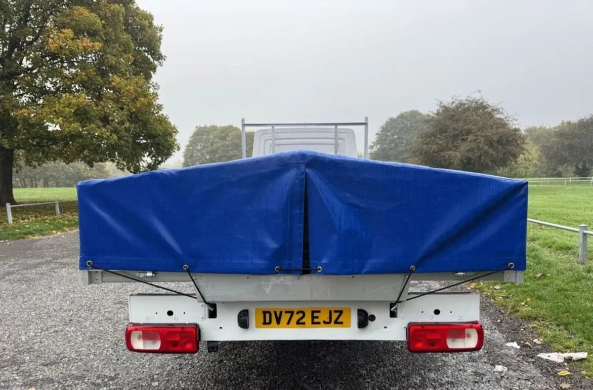 2022 Volkswagen Crafter Dropside Van - Image 4