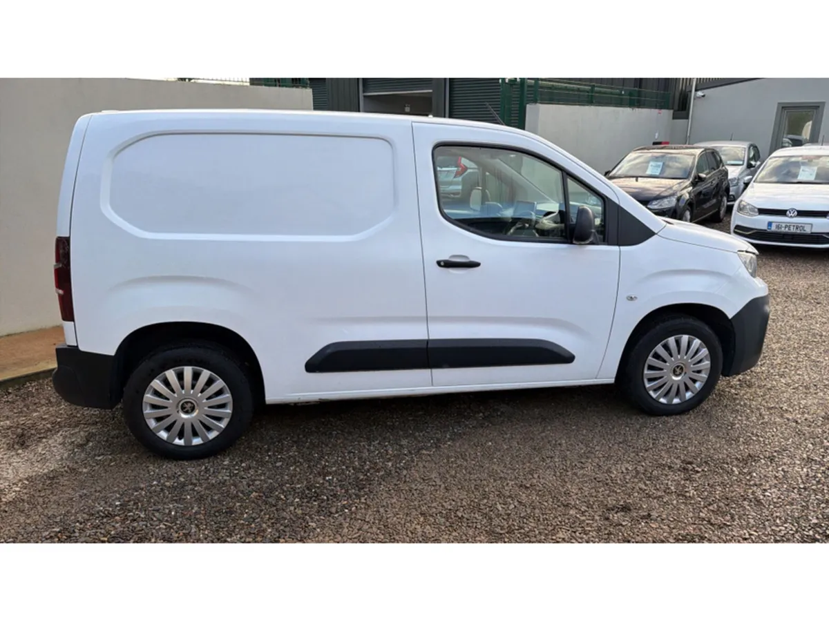 Peugeot Partner PROFESSIONAL L1 B BLUEHDI - Image 3