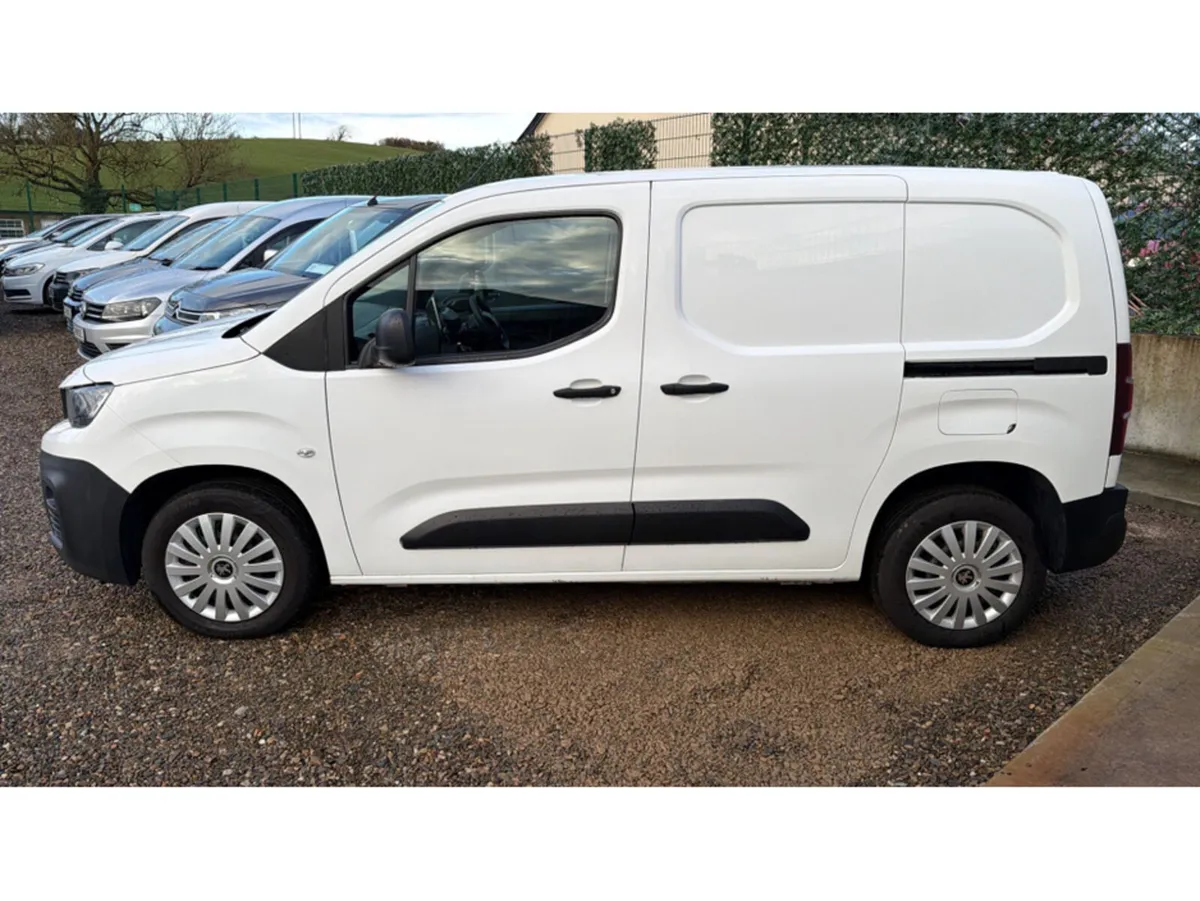 Peugeot Partner PROFESSIONAL L1 B BLUEHDI - Image 4