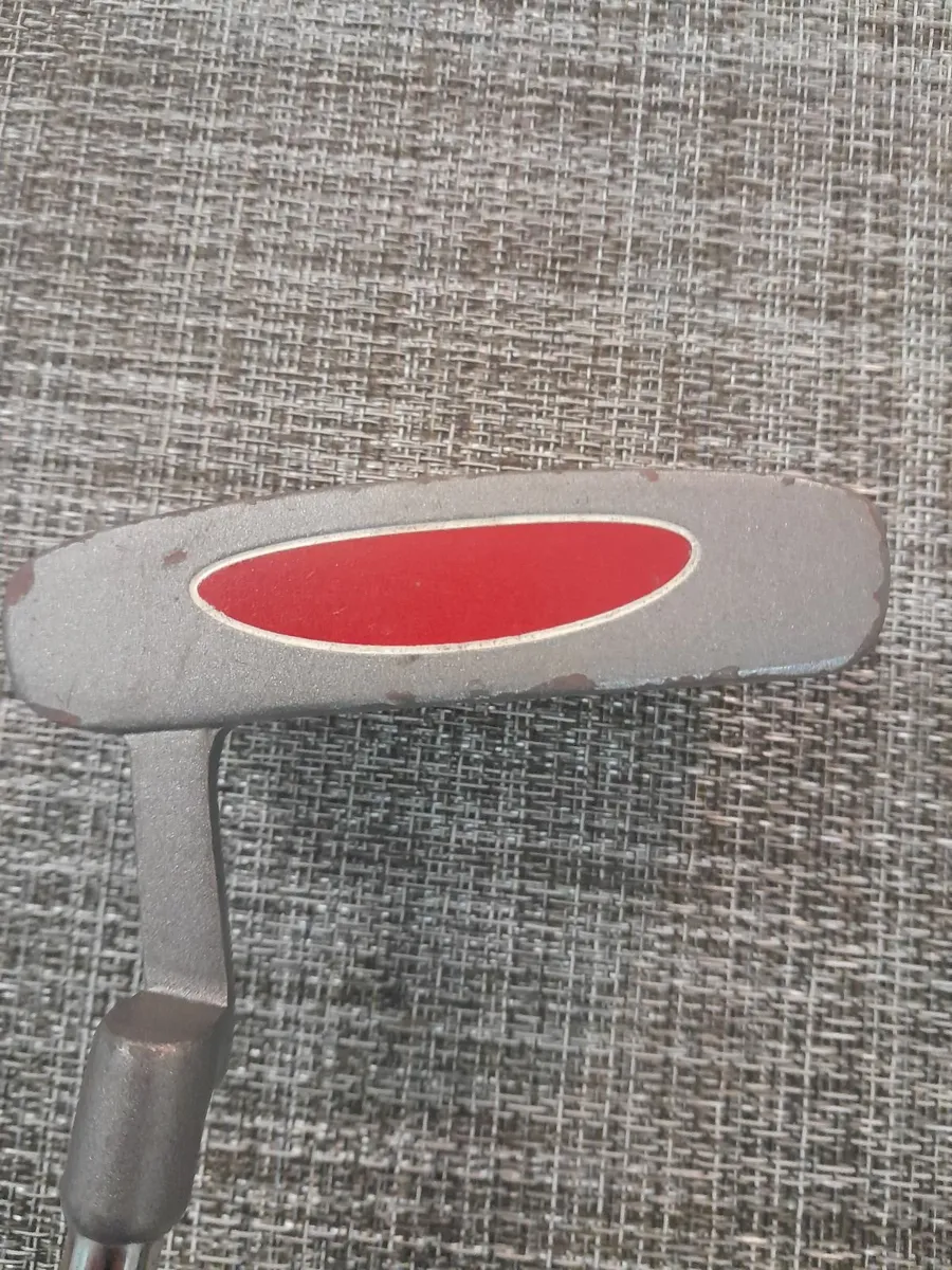 B  SQUARE  PUTTER - Image 1