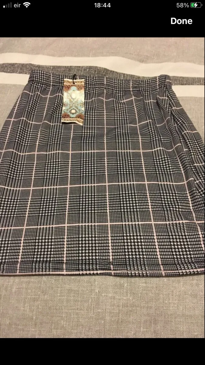 Ladies BNWT skirt size 8 €5 - Image 1