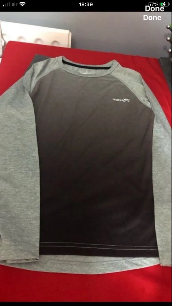 Boys long sleeve top age 11/12 €3 - Image 1