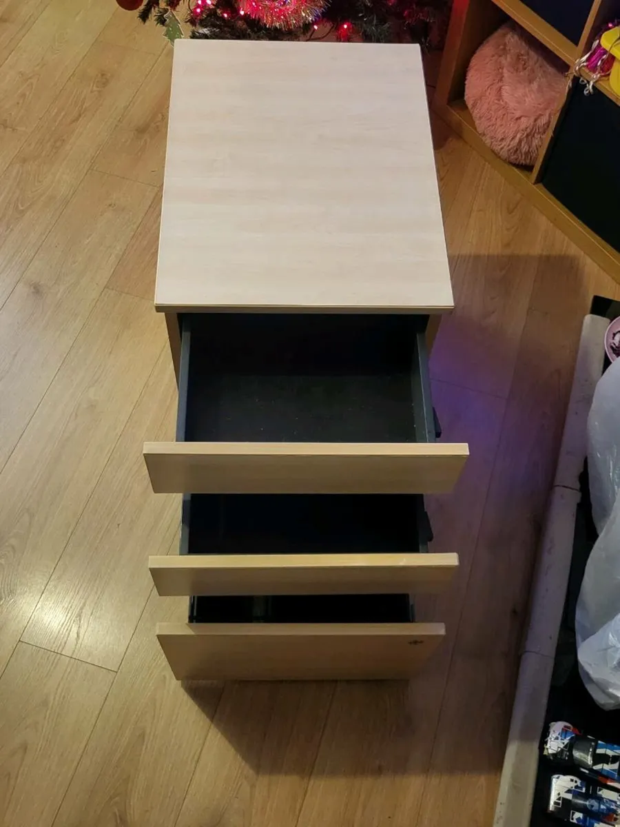 Chest of Drawers/Office Cabinet - Image 4