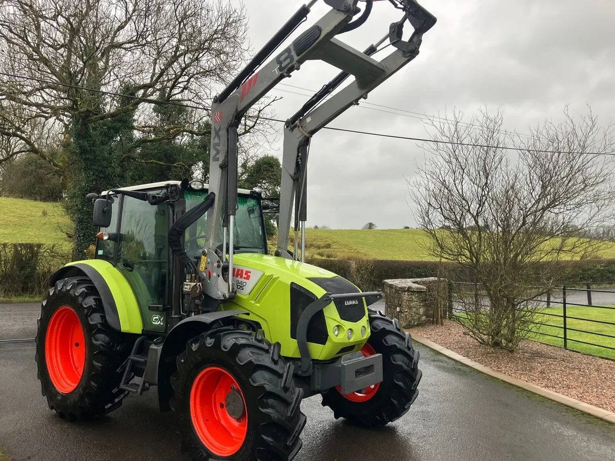 2012 CLAAS 4WD with LOADER - Image 1