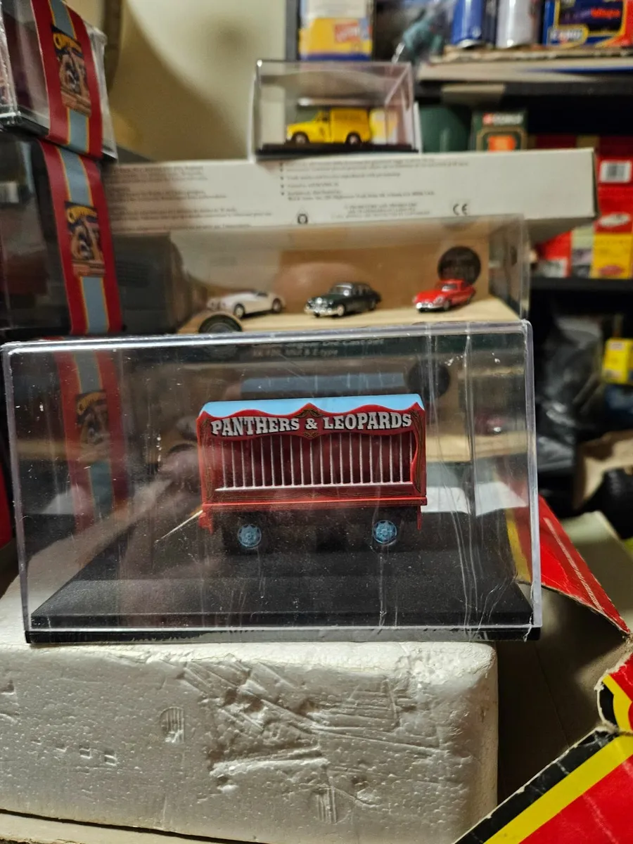 Corgi Oxford Chipperfields Circus