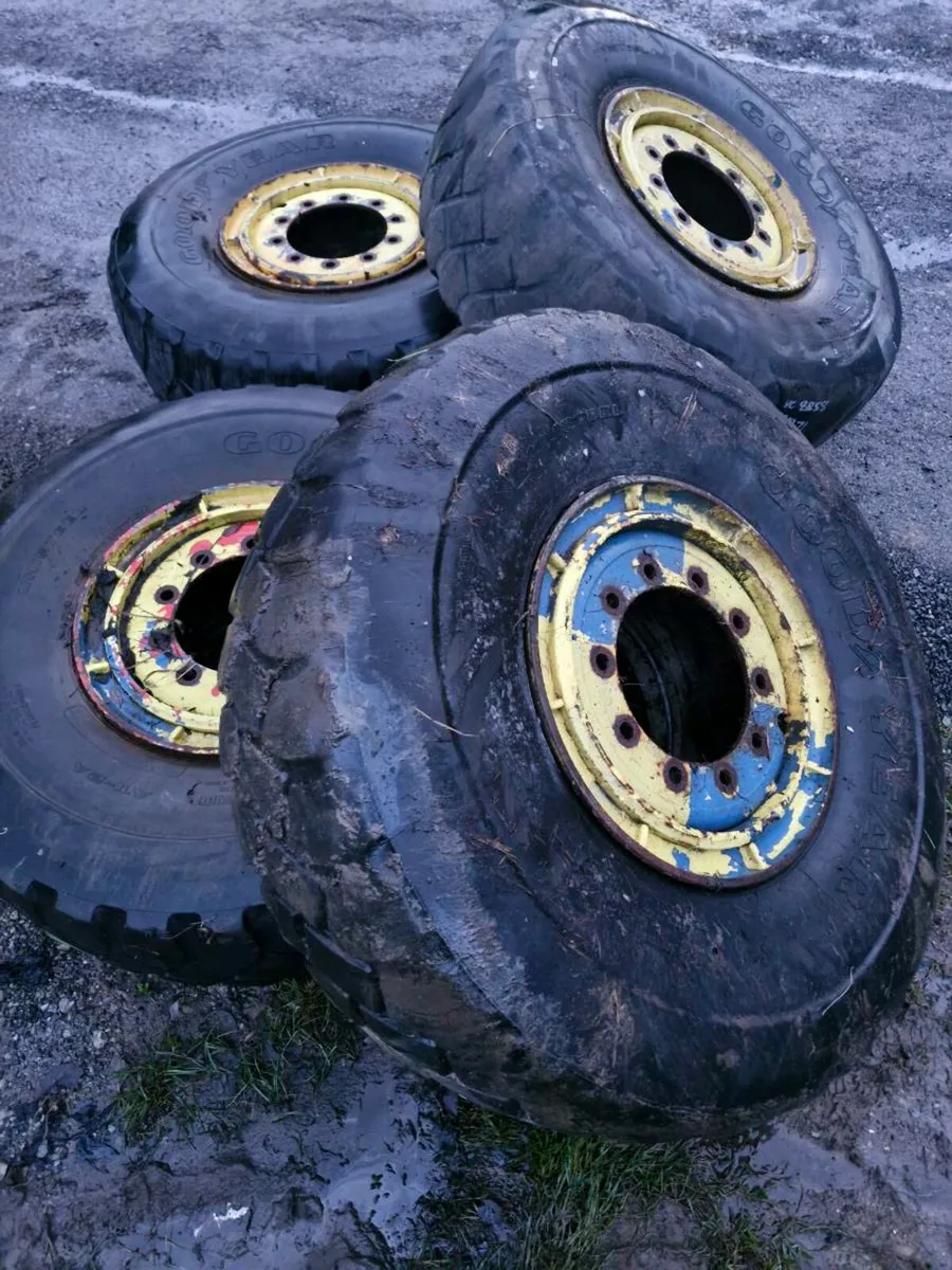 1600 × 20 heavey duty 10 stud wheels - Image 1