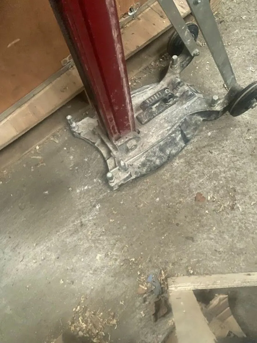 Core Drill and Rig - Image 4