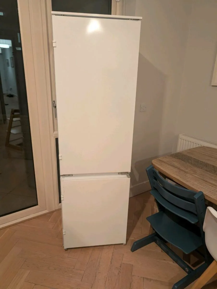 Integrated Fridge Freezer - Spotless - Image 1