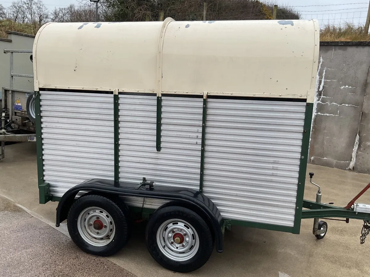 Hamilton trailer - Image 1