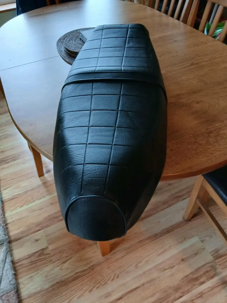 HONDA C90 CUB SEAT. - Image 4