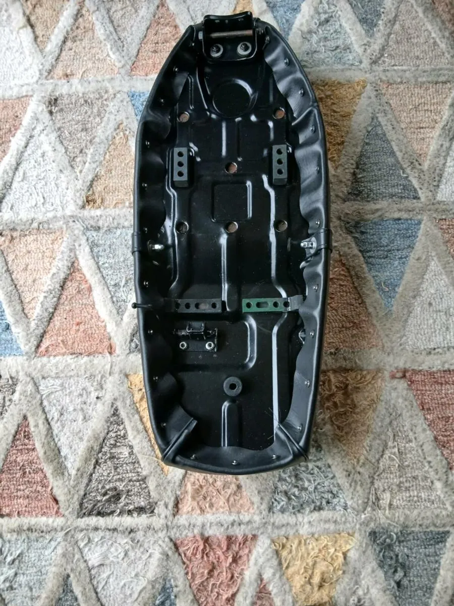 HONDA C90 CUB SEAT. - Image 2