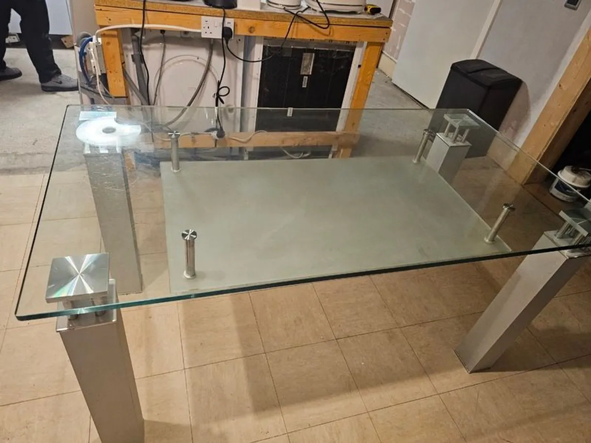 Table and Chairs - Image 1