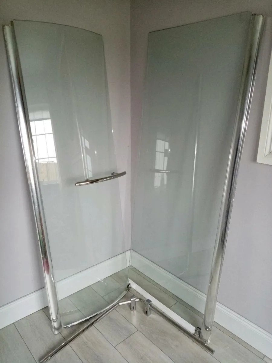 Shower unit - Image 1