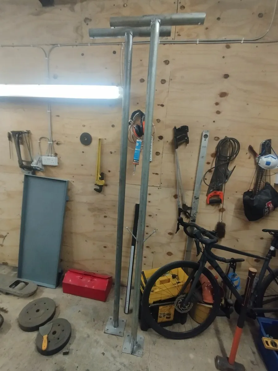 Clothes line stands - Image 1