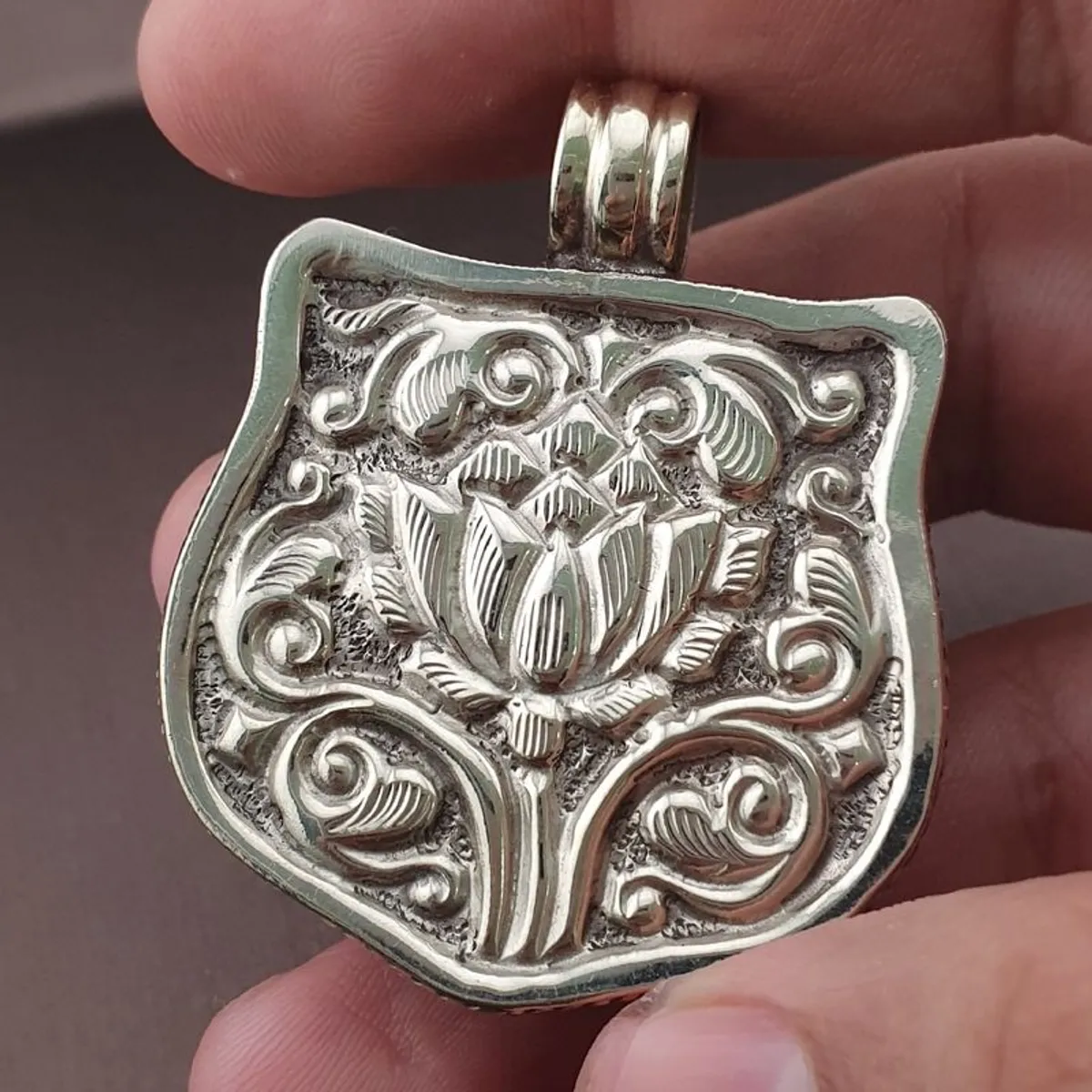 Labradorite Tiger Face Carved Stone Vintage Brass Pendant - Image 2